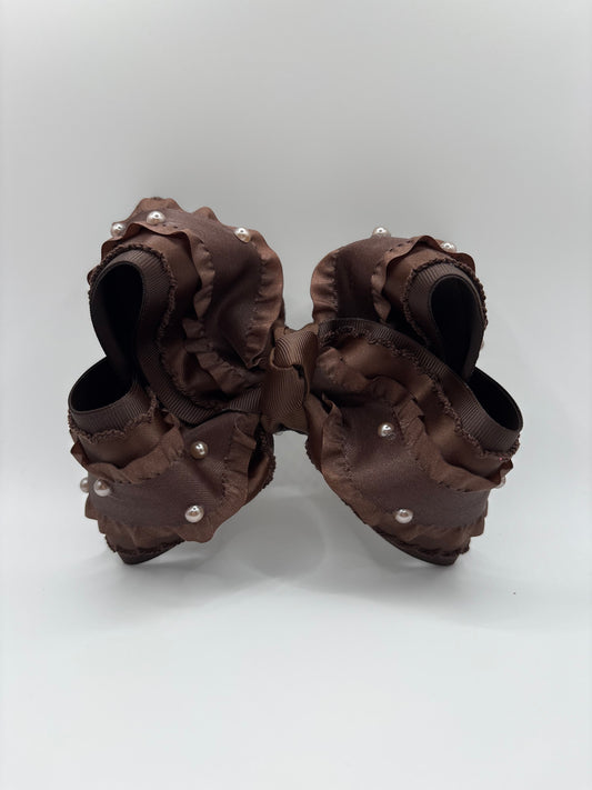5” Brown Ruffle & Moonstitch